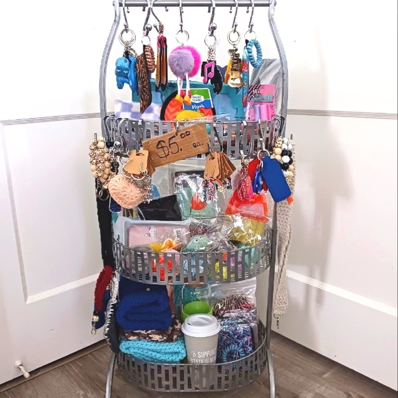 $5 Buck Basket Item For Live Show - Picture 8 of 9